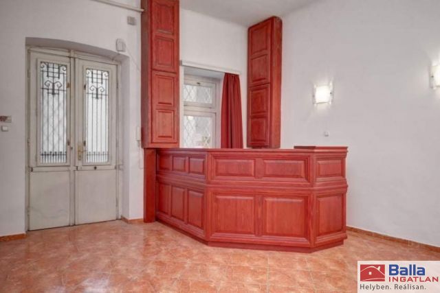 XII. Kerület (Krisztinaváros) - Alkotás utca:  149 m²-es társasházi lakás